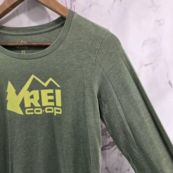 REI Co Op T Shirt Womens XS Green Long Sleeve Crew Employee Uniform Logo Tee - Picture 9 of 10